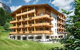 Hotel Miramonti  3*